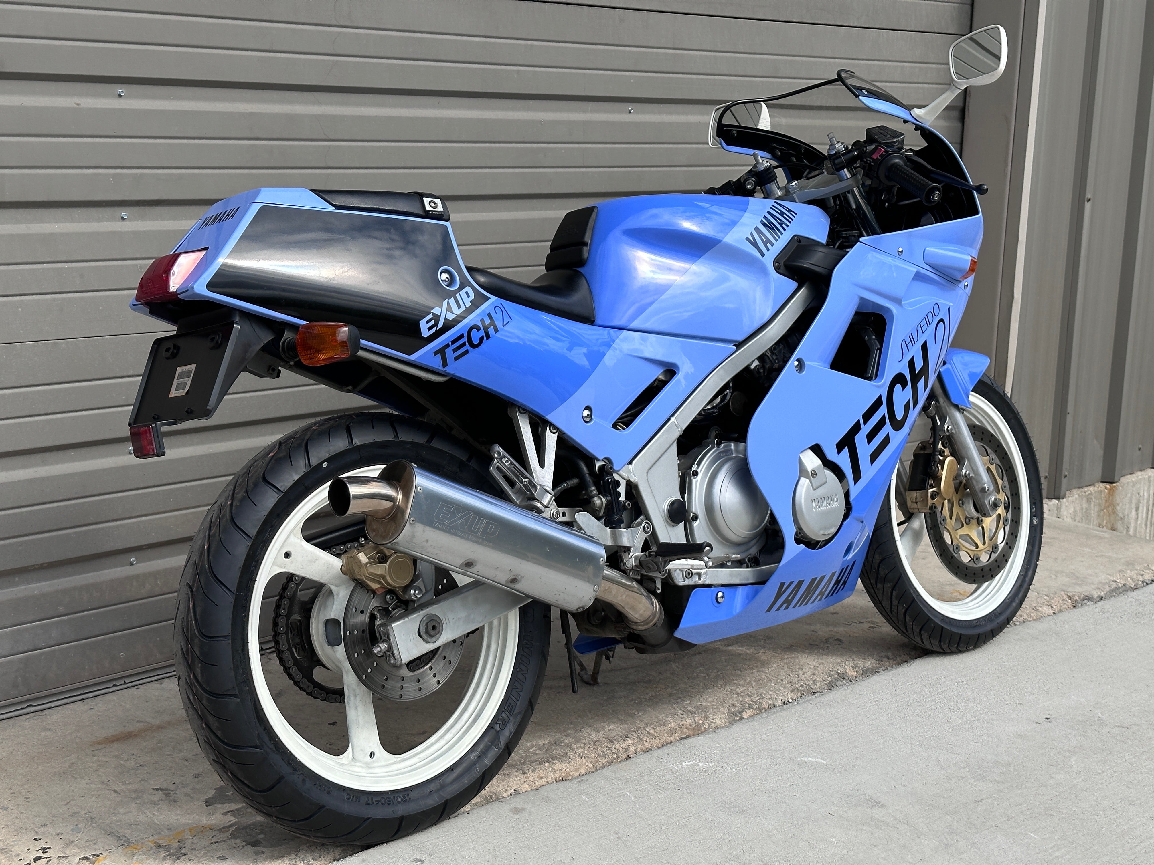 1988 Yamaha FZR250 Rare JDM Import – Cycle Refinery